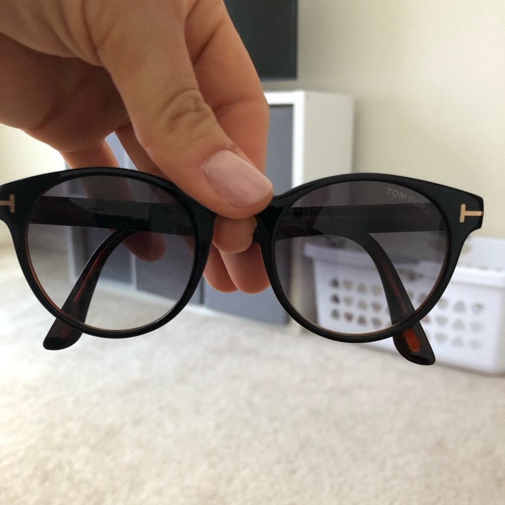 Authentic Tom Ford Sunglasses In Tortoise - image 1